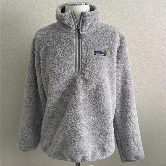 Patagonia Women's Los Gatos 1/4 Zip Cozy Gray Teddy Jacket - Picture 2 of 6